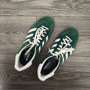 Adidas Indoor Gazelle w/gumsole in Collegiate Green